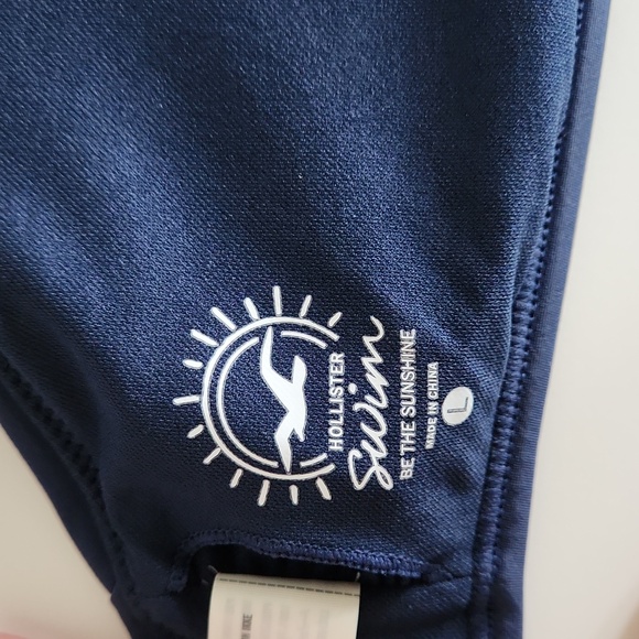 Hollister Bikini Top - Criss Cross Spaghetti strap - Picture 4 of 5